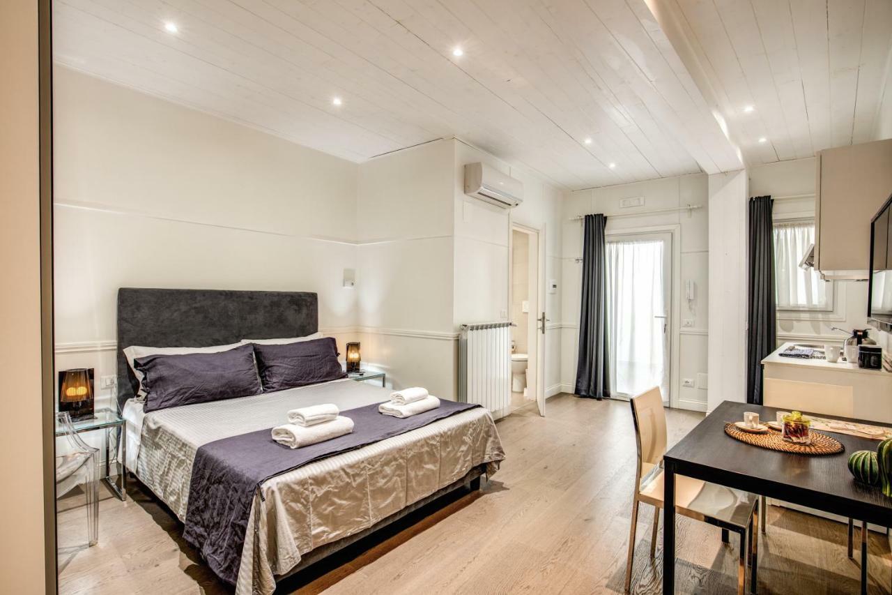 רומא Colosseo Suite Apartment מראה חיצוני תמונה